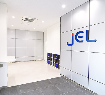 Entrance(2F)
